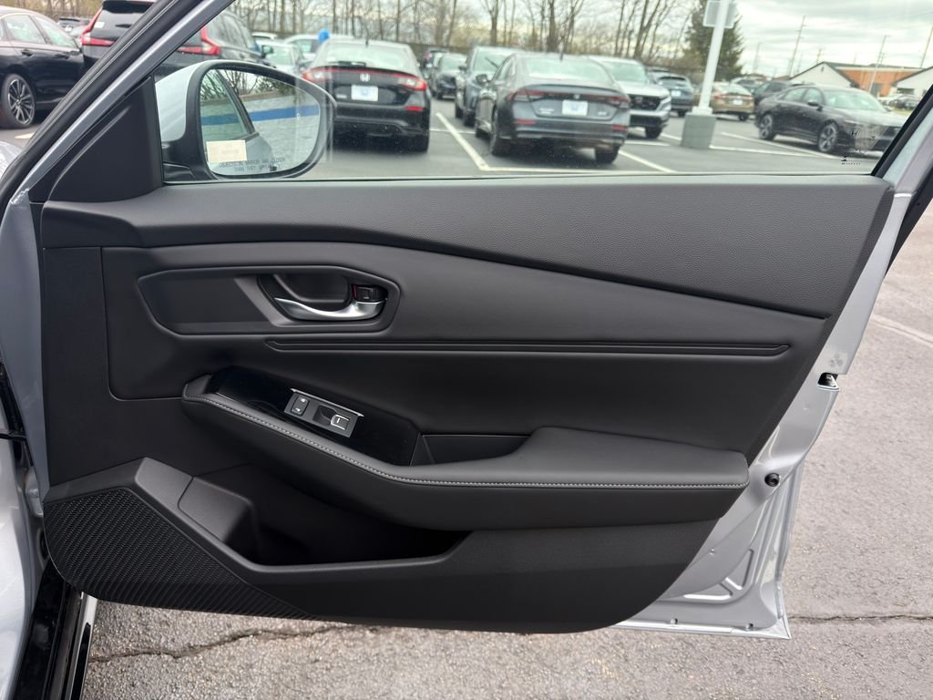 New 2026 Solar Silver Metallic Honda Touring image 25