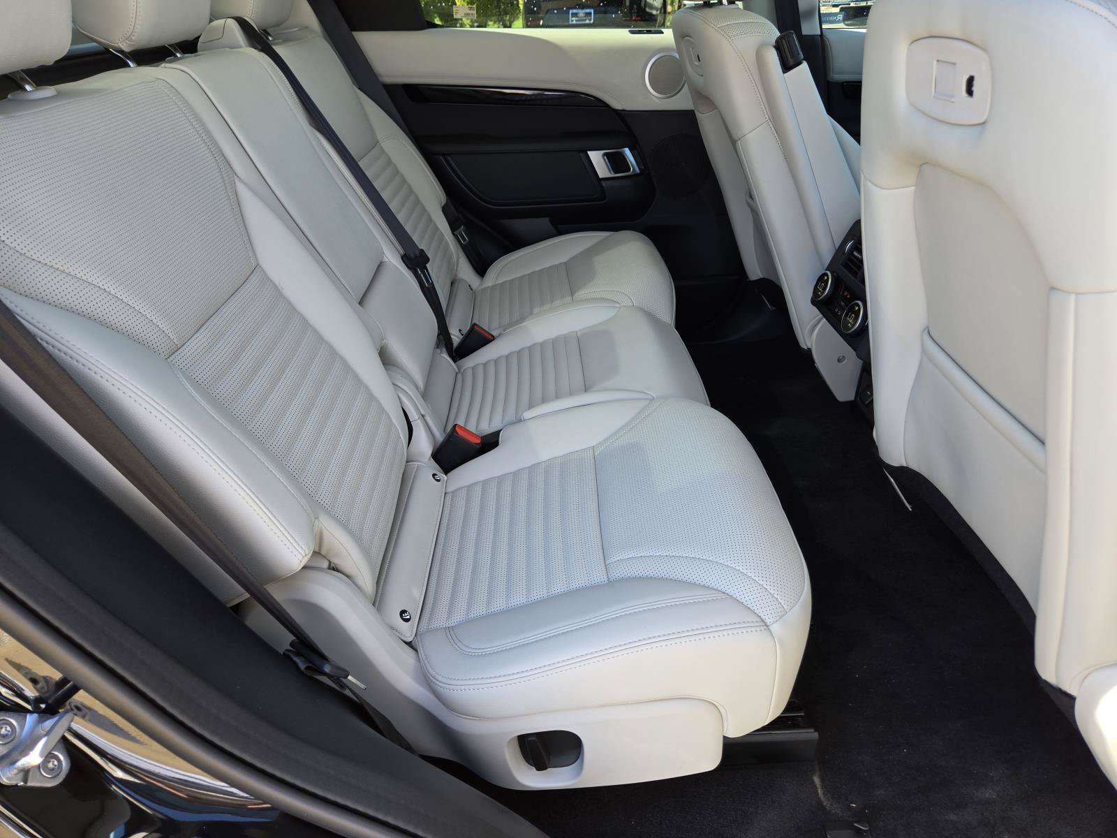 Used 2025 Black Land Rover S image 39