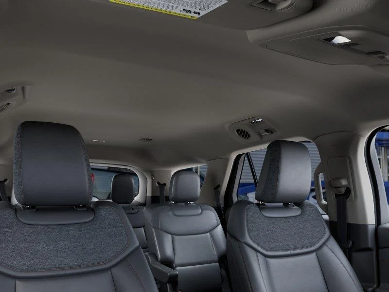 New 2027 Vapor Blue Ford 4DR 4WD ACTIVE image 22