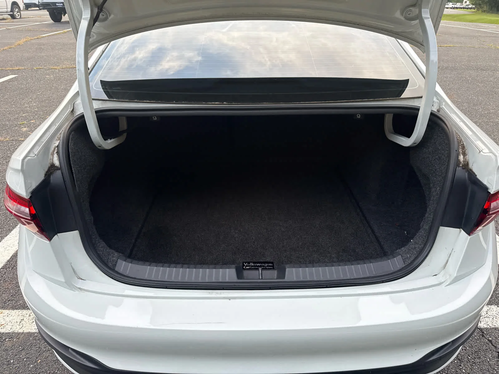 Used 2023 Pure White Volkswagen Sport image 11