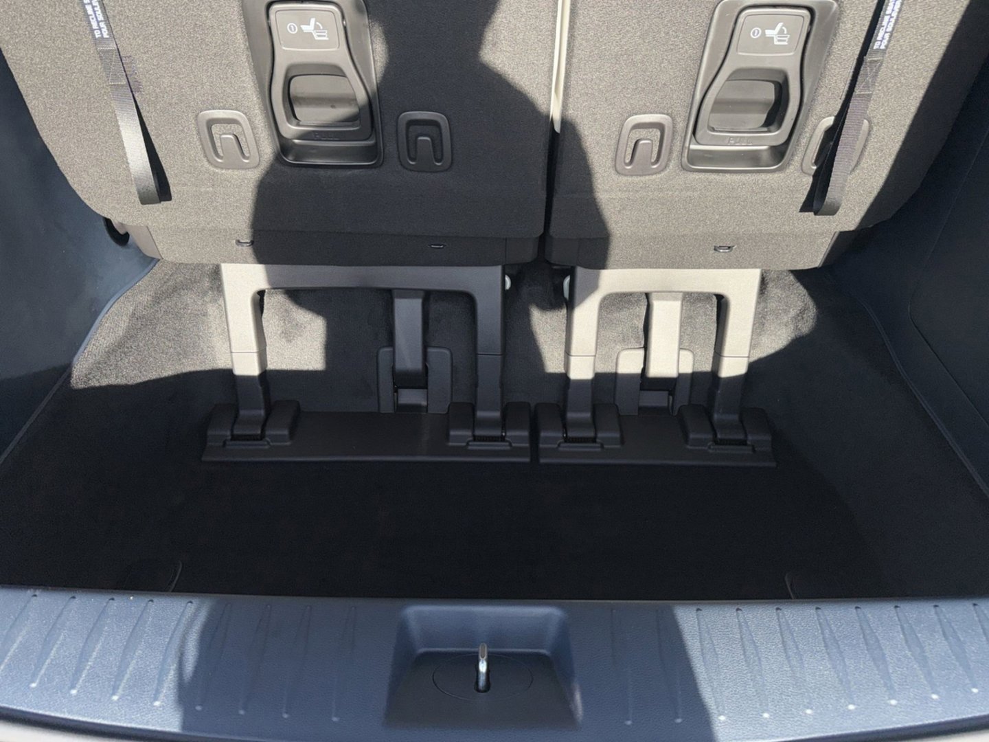 New 2026 Ivory Silver Kia EX image 8