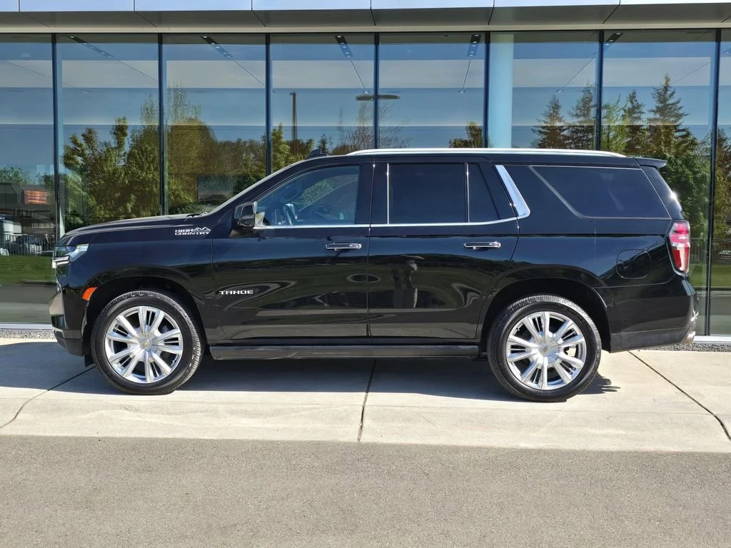 Used 2021 Black Chevrolet High Country image 2