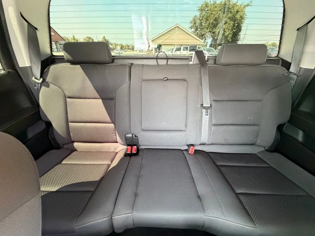 Used 2018 White Chevrolet LT image 16