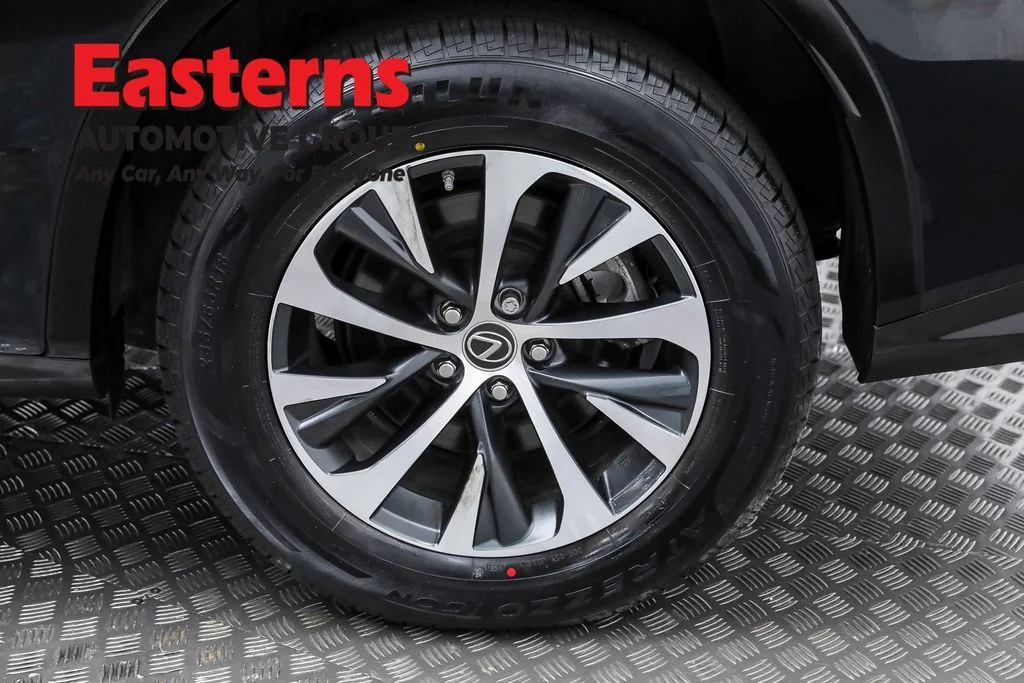 Used 2022 Black Lexus 450h image 32