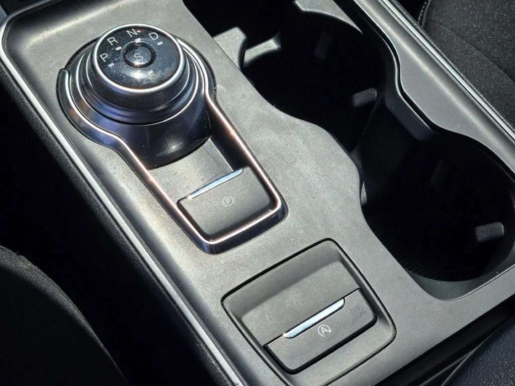 Used 2022 Gray Ford SE image 25