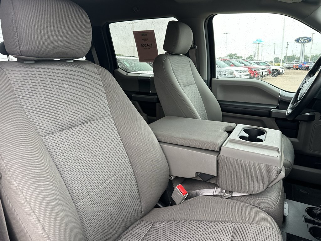 Used 2018 Shadow Black Ford XLT image 33