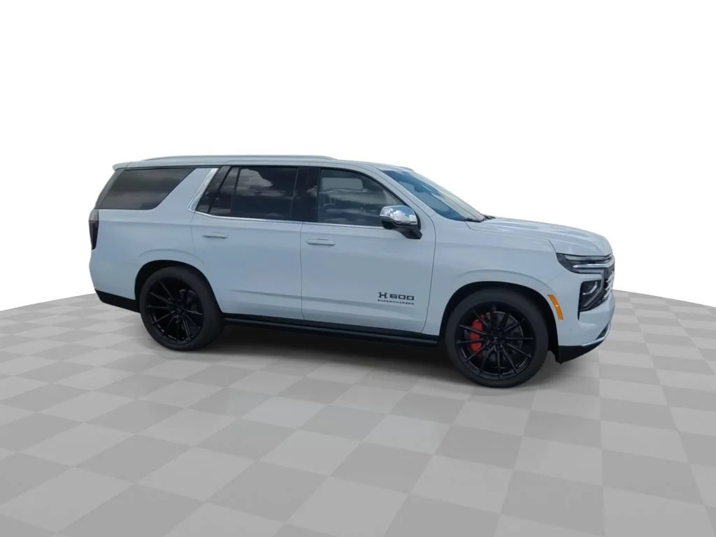New 2026 Polar White Tricoat Chevrolet Premier image 9