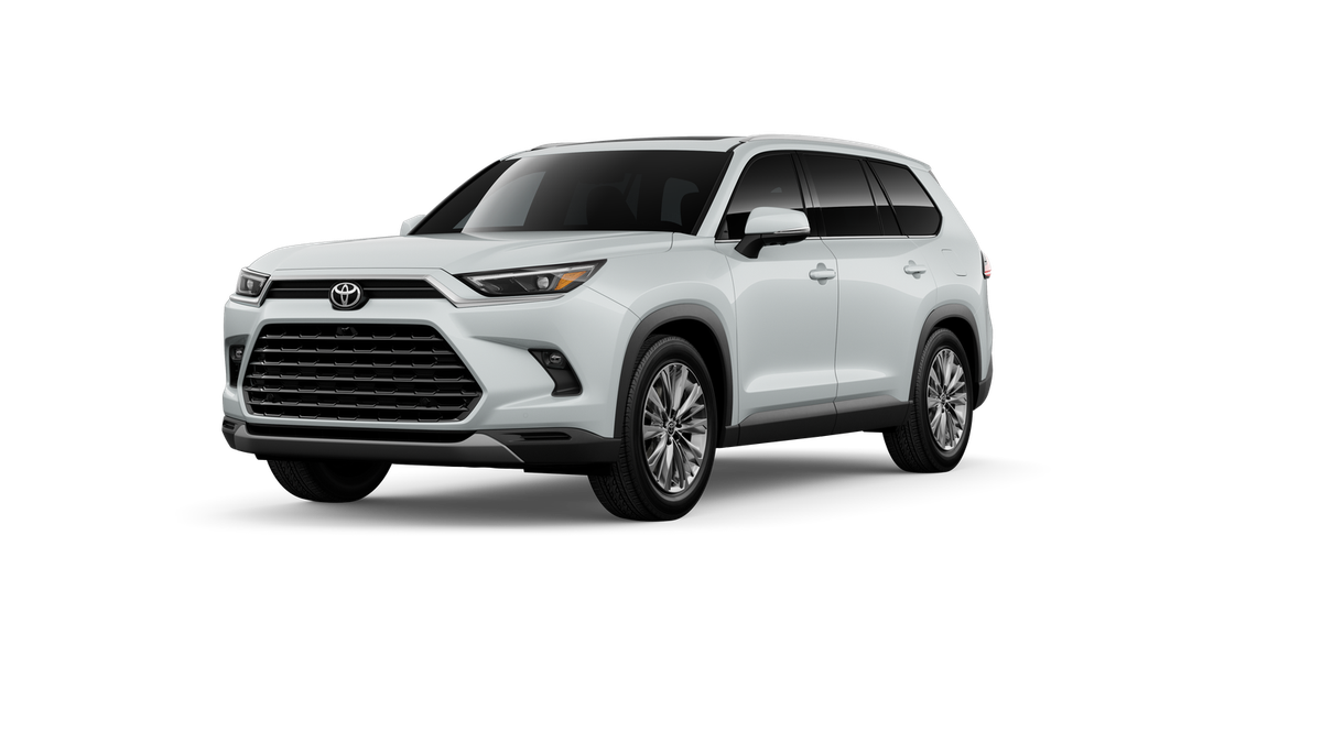 New 2026 Wind Chill Pearl Toyota Platinum image 16
