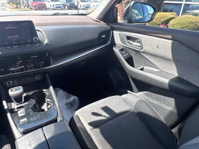Used 2021 Black Nissan SV image 21