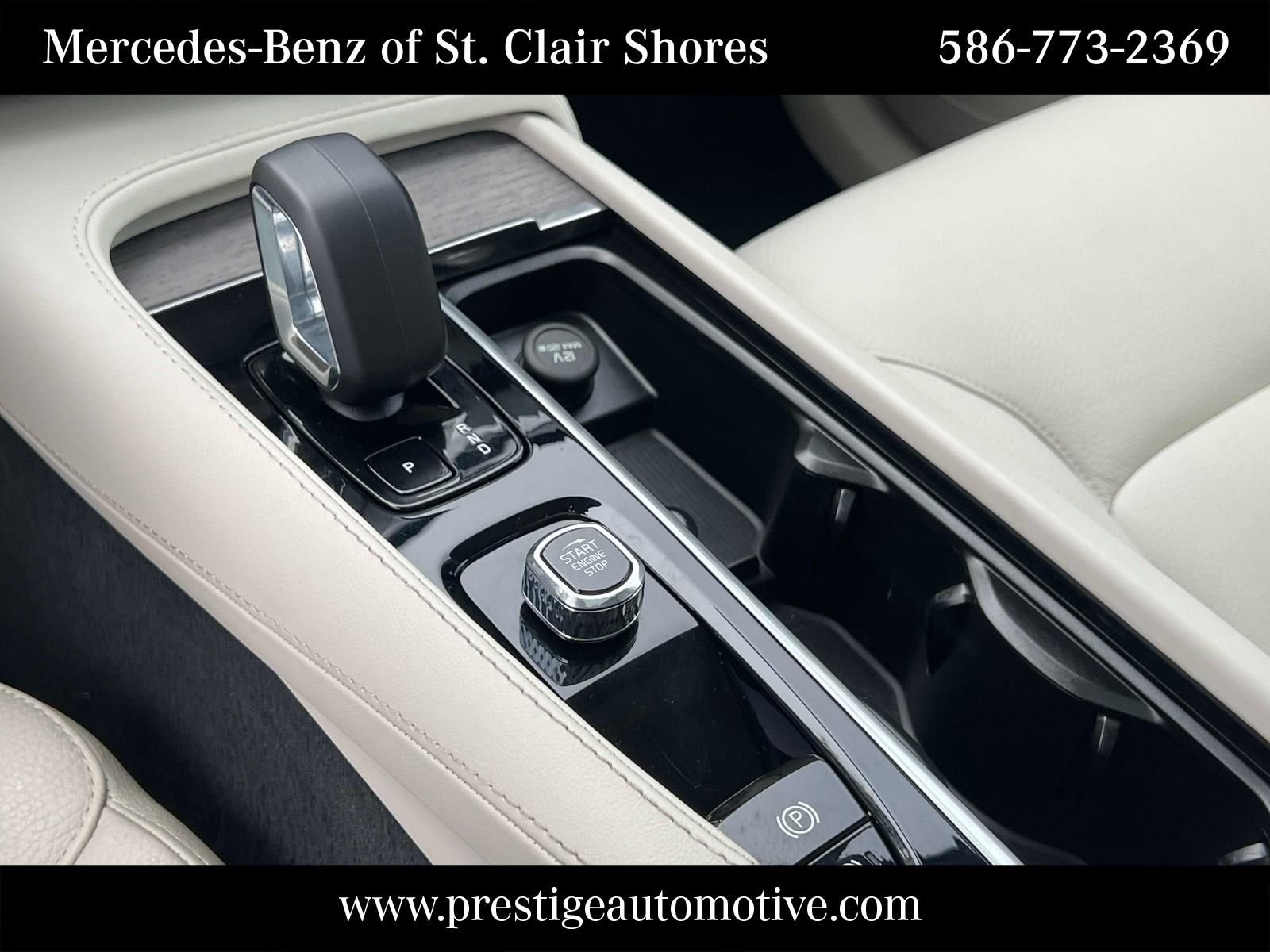 Used 2024 Gray Volvo T8 Plus Bright Theme 7 Passenger image 22