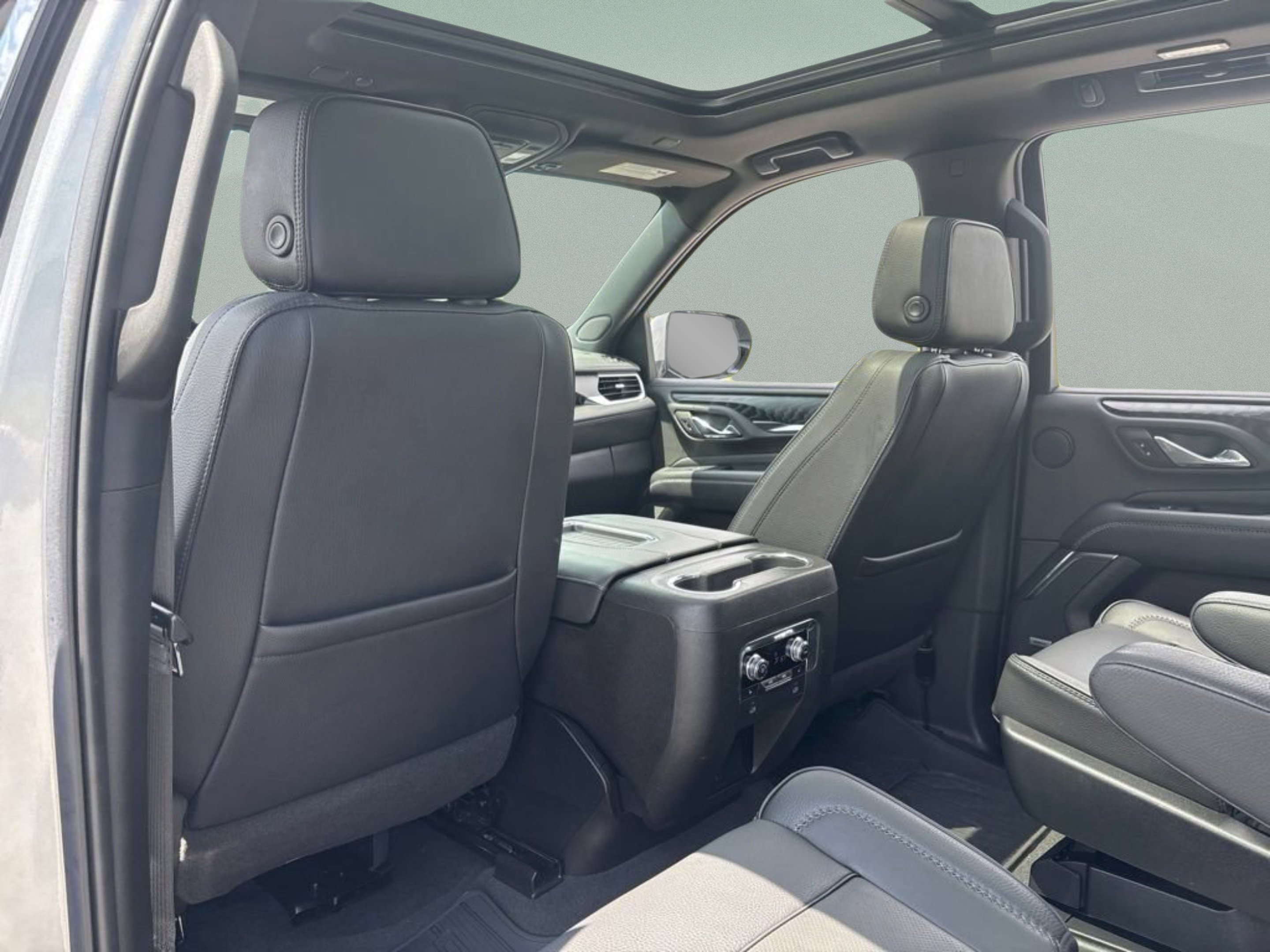 Used 2023 Sterling Metallic GMC Denali image 25