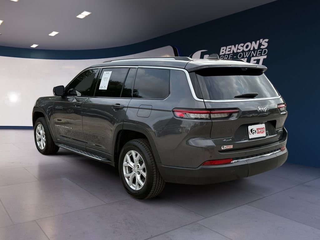 Used 2023 Gray Jeep Limited image 3
