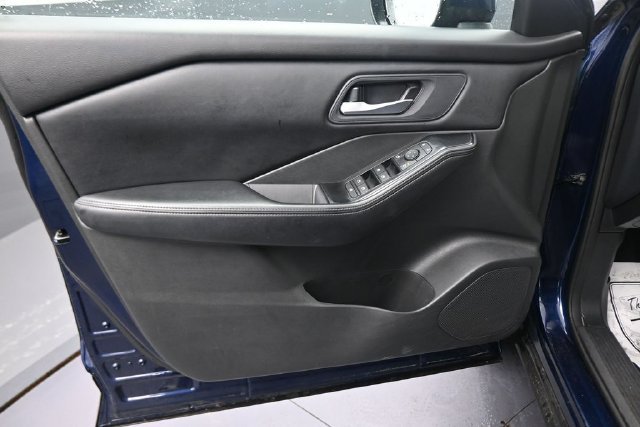 Used 2024 Blue Nissan SV image 26