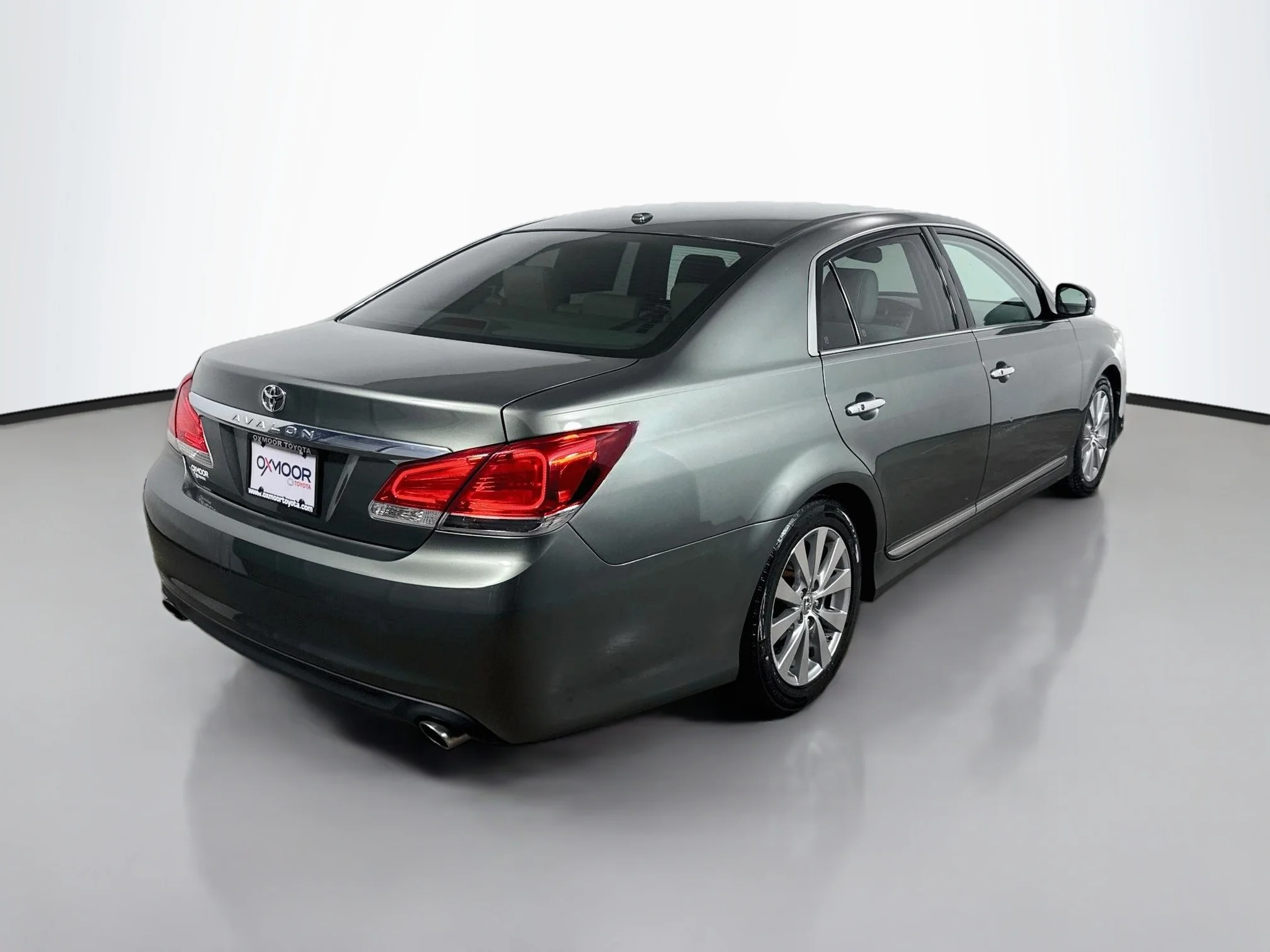 Used 2011 Cypress Pearl Toyota Limited image 7
