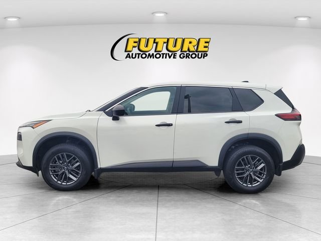 Used 2023 White Nissan S image 6