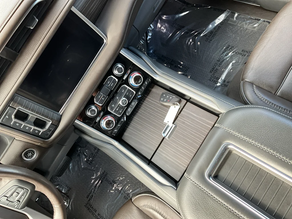 2022 GMC Yukon Denali - Photo 17