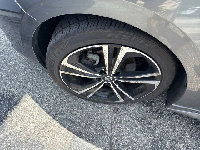 Used 2023 Gray Nissan SR image 6