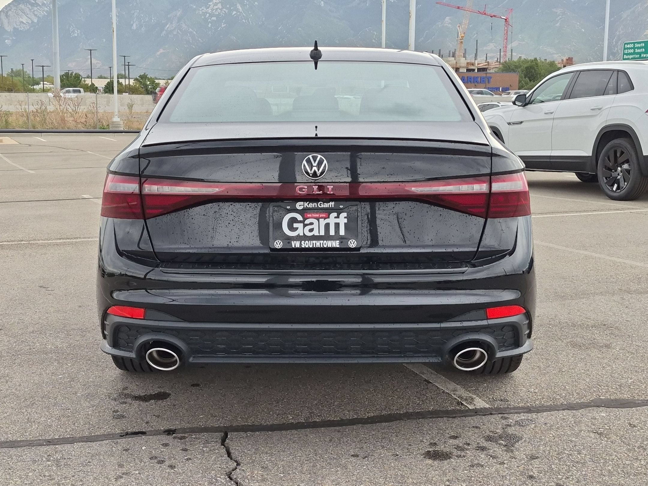 New 2026 Deep Black Pearl Volkswagen Autobahn image 4