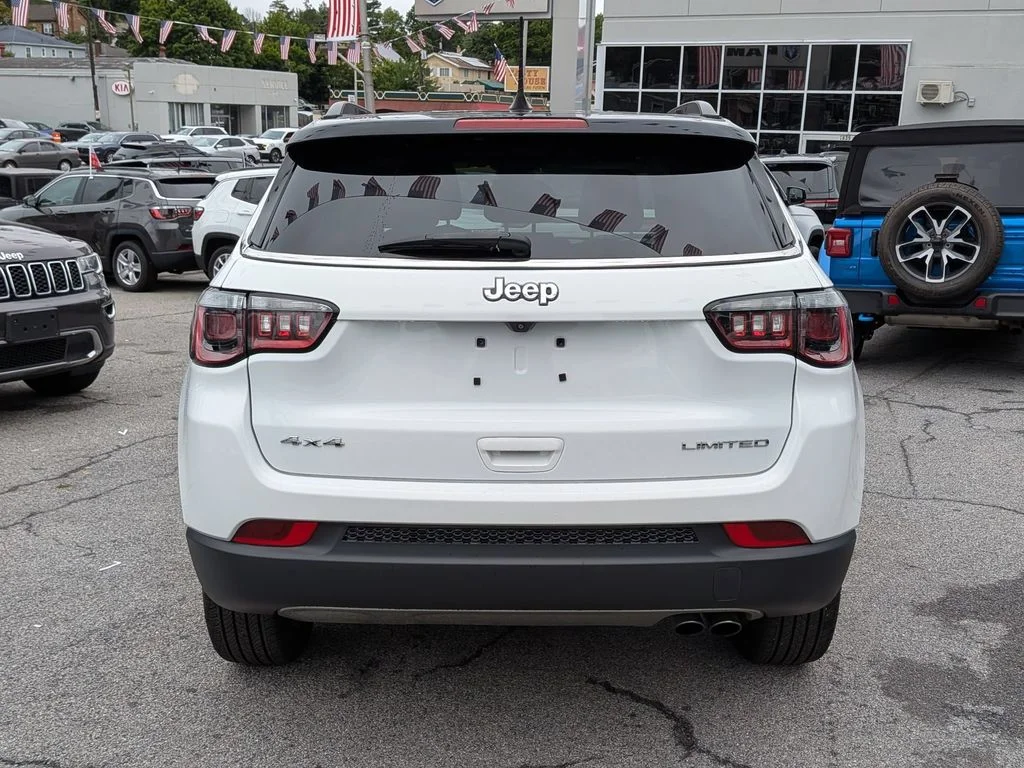Used 2022 White Jeep Limited image 7
