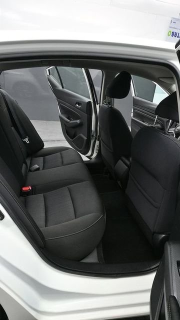 Used 2020 White Nissan 2.5 S image 16