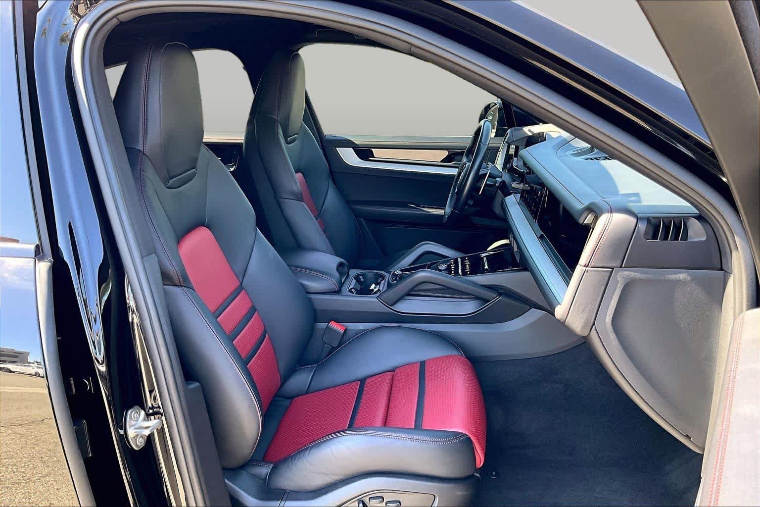 Used 2024  Porsche S image 8