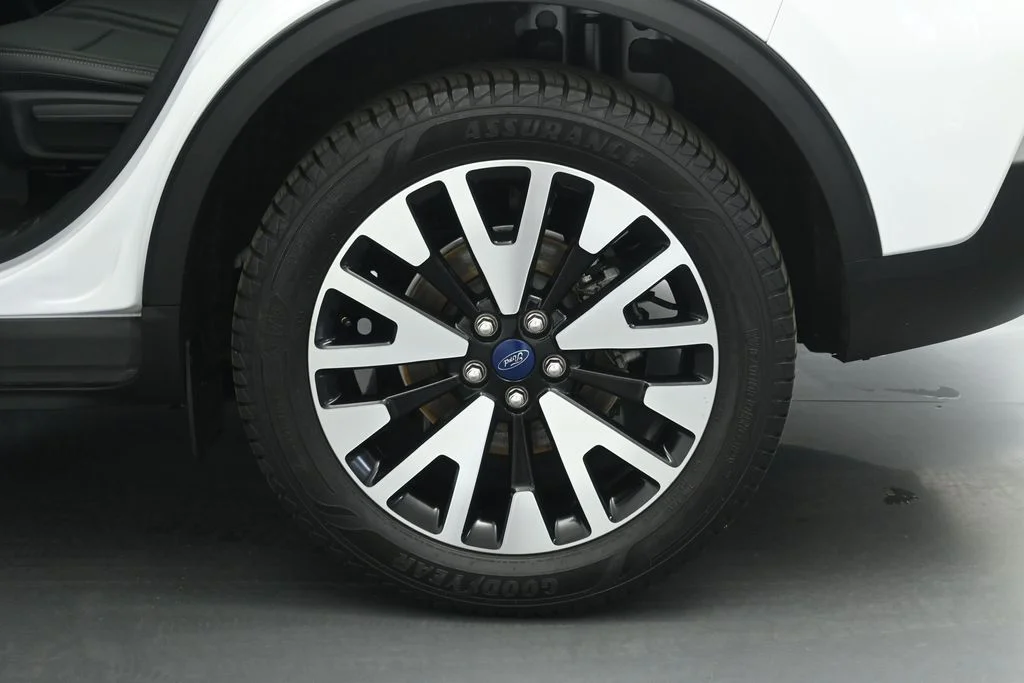 Certified Used 2020 White Ford SEL image 21