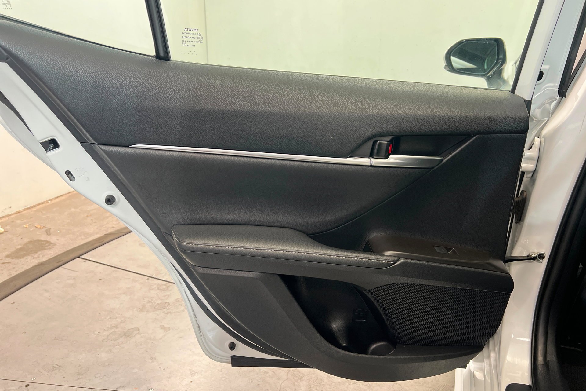 Used 2021  Toyota XSE image 19