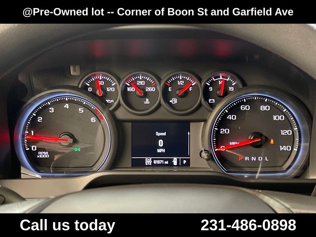 Used 2020 White GMC Base image 21