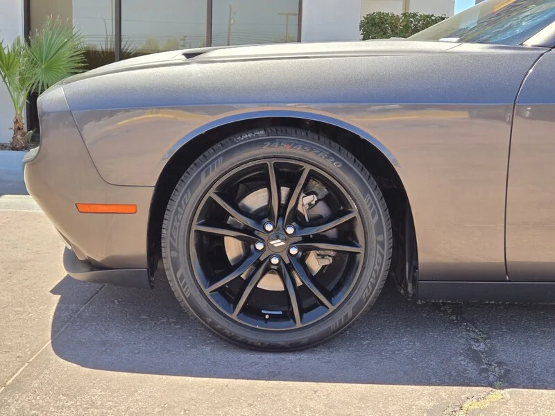 Used 2017 Granite Pearlcoat Dodge SXT image 6