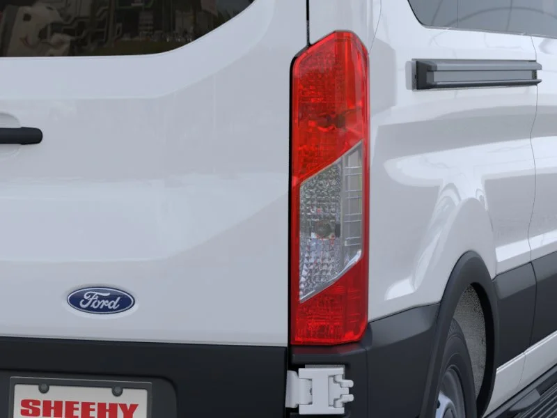 New 2026 Oxford White Ford Mid Roof 15-Passenger Van image 21