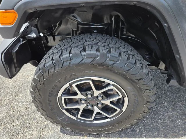 Used 2025 Gray Jeep Rubicon image 24