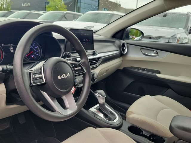 Used 2023 Black Kia LXS image 11