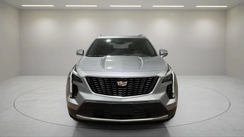 Used 2023 Argent Silver Metallic Cadillac Premium Luxury image 8