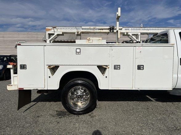 2015 Ford F-450 Super Duty Chassis Cab XL - Photo 23