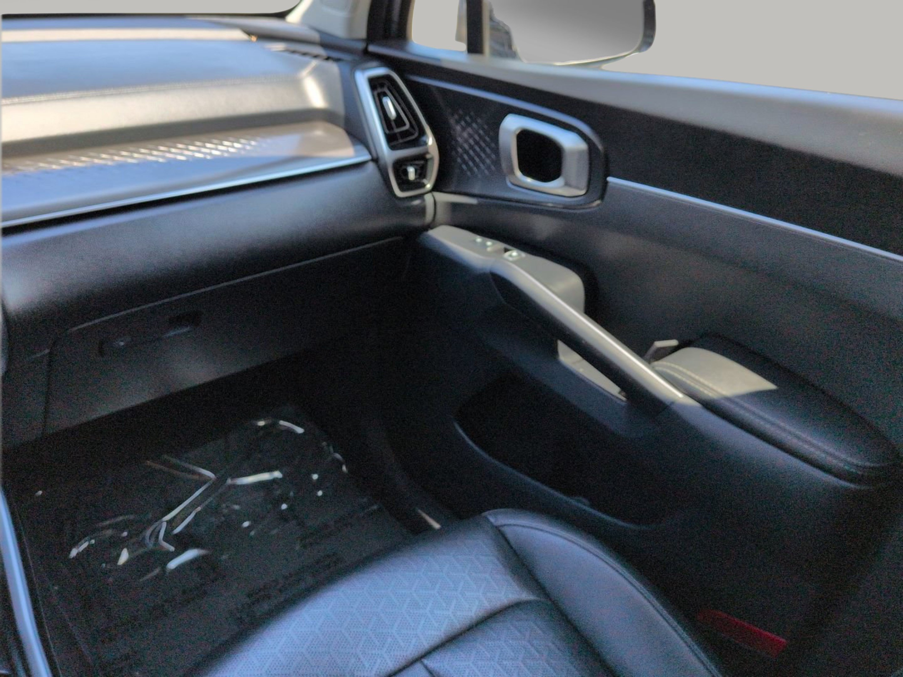 Certified Used 2022 Everlasting Silver Kia S image 21