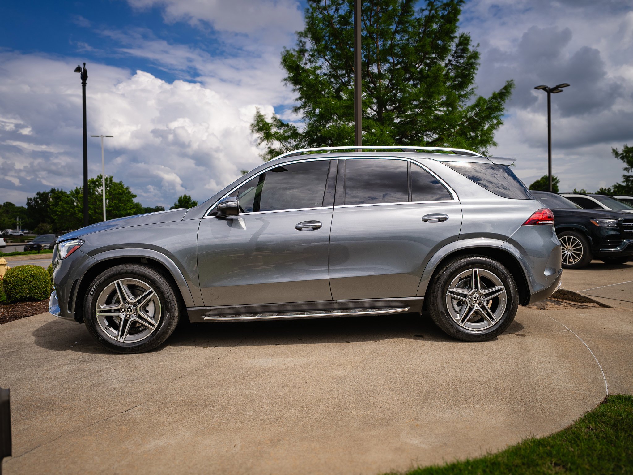 Used 2022 Gray Metallic Mercedes-Benz GLE 350 image 9