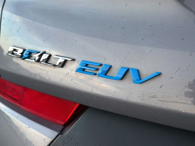 Used 2023 Gray Chevrolet LT image 34