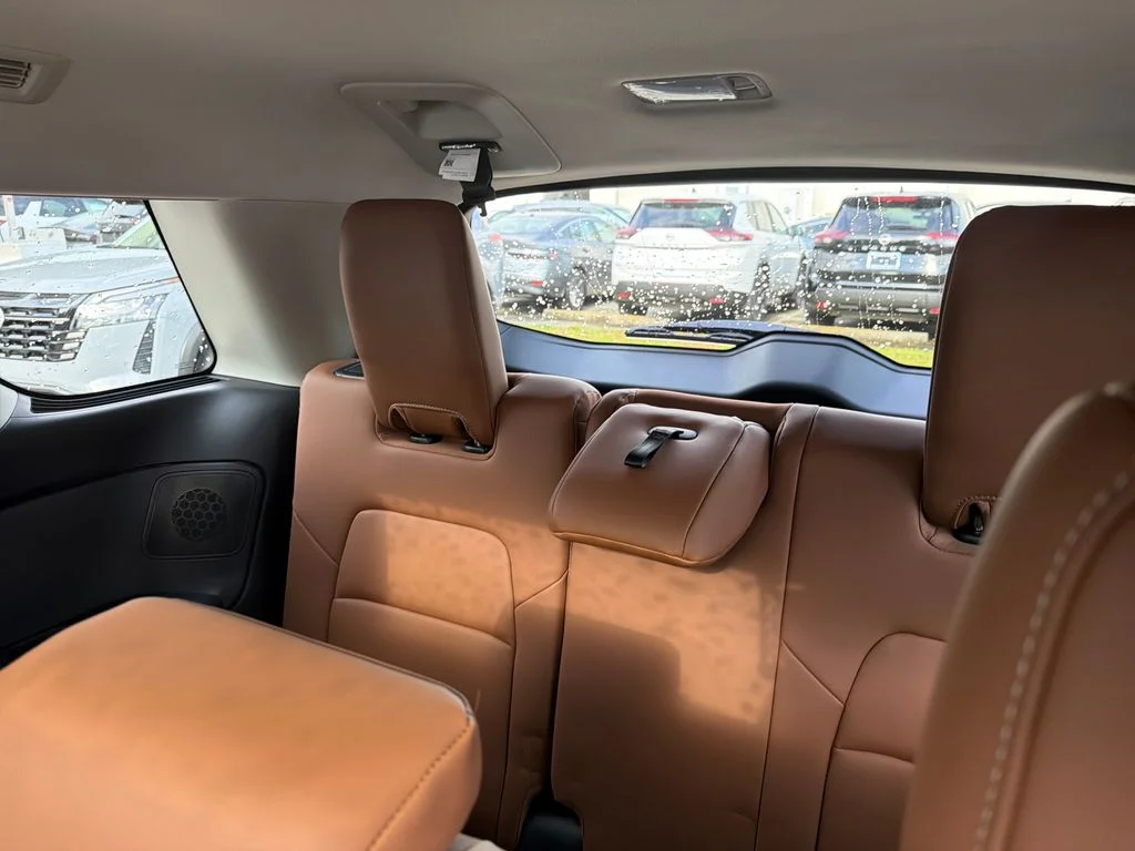 New 2026 Gray Nissan Platinum image 32