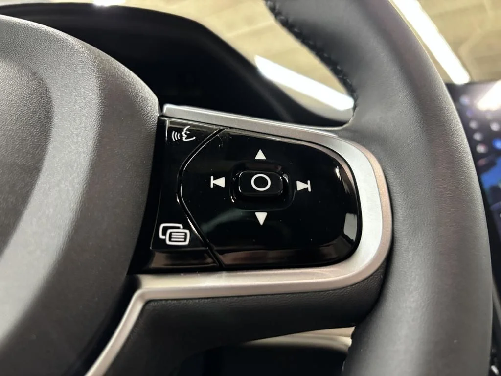2026 Volvo XC90 Plus - Photo 23