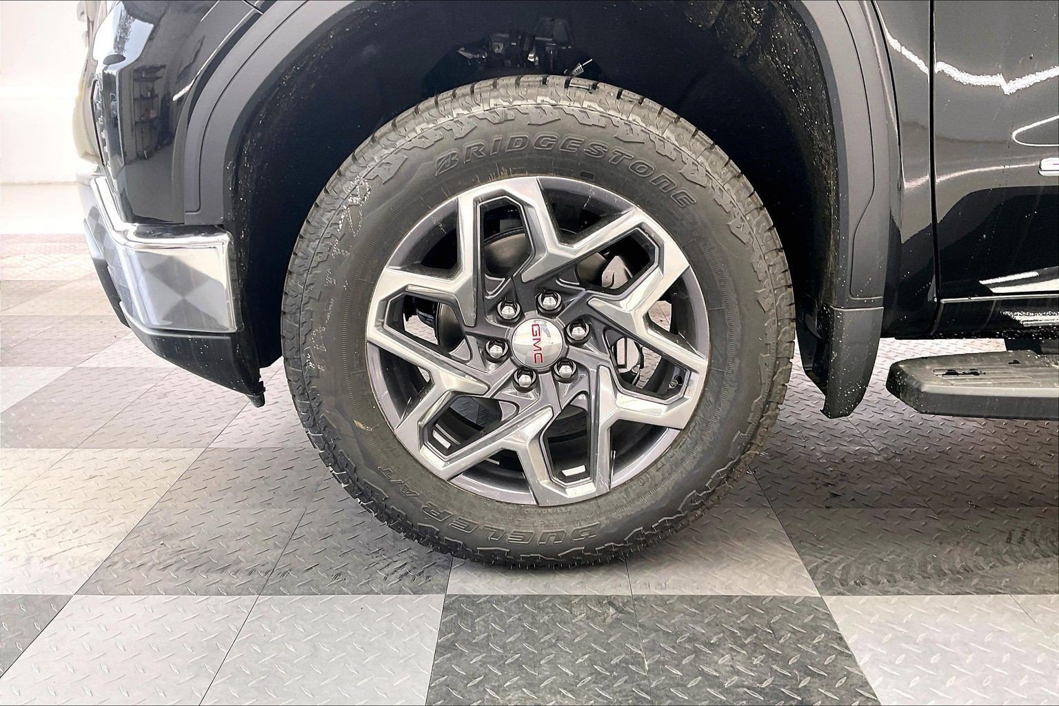 2026 GMC Sierra 1500 SLT - Photo 14