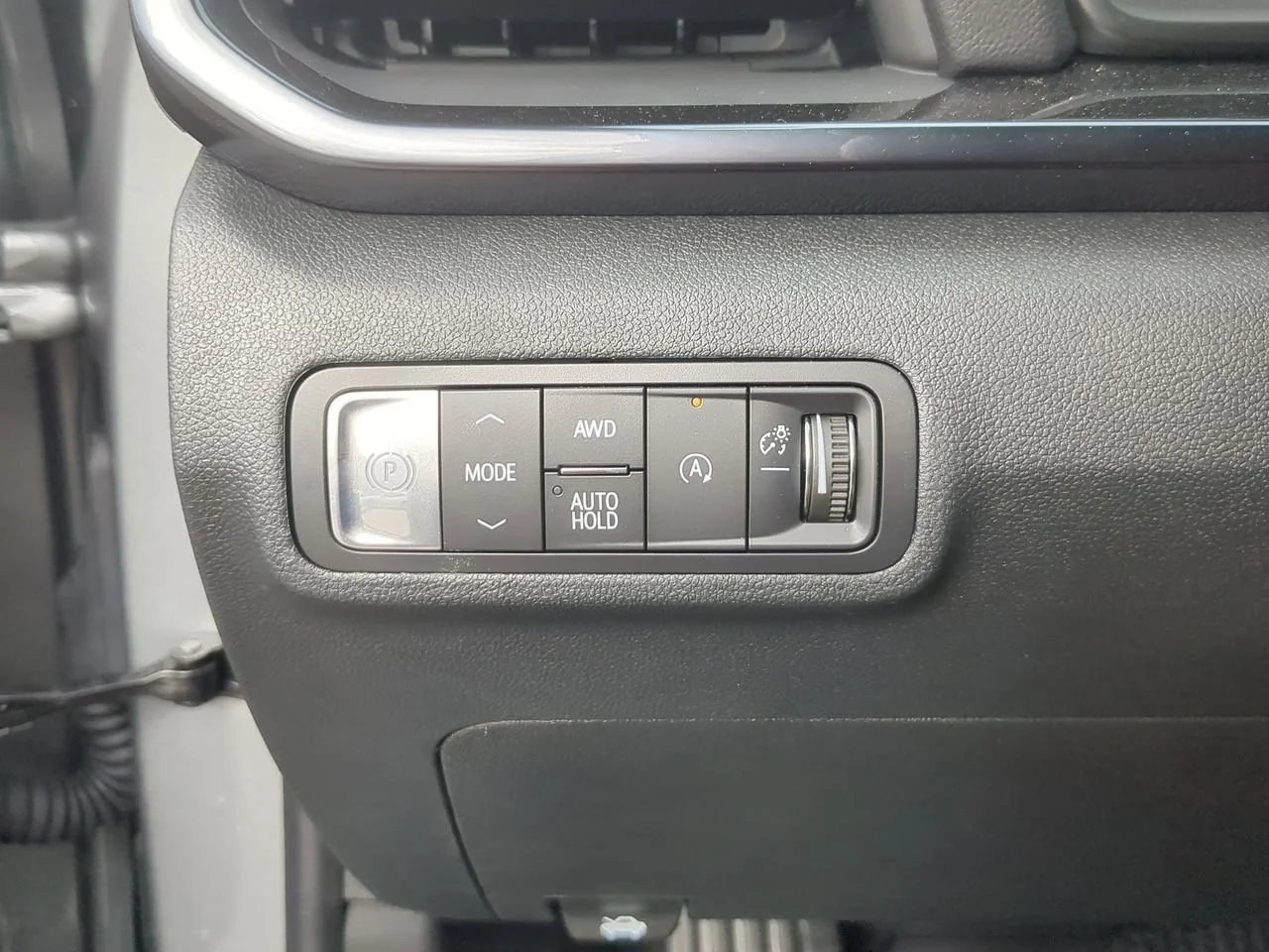 New 2026 Sterling Metallic GMC AT4 image 18