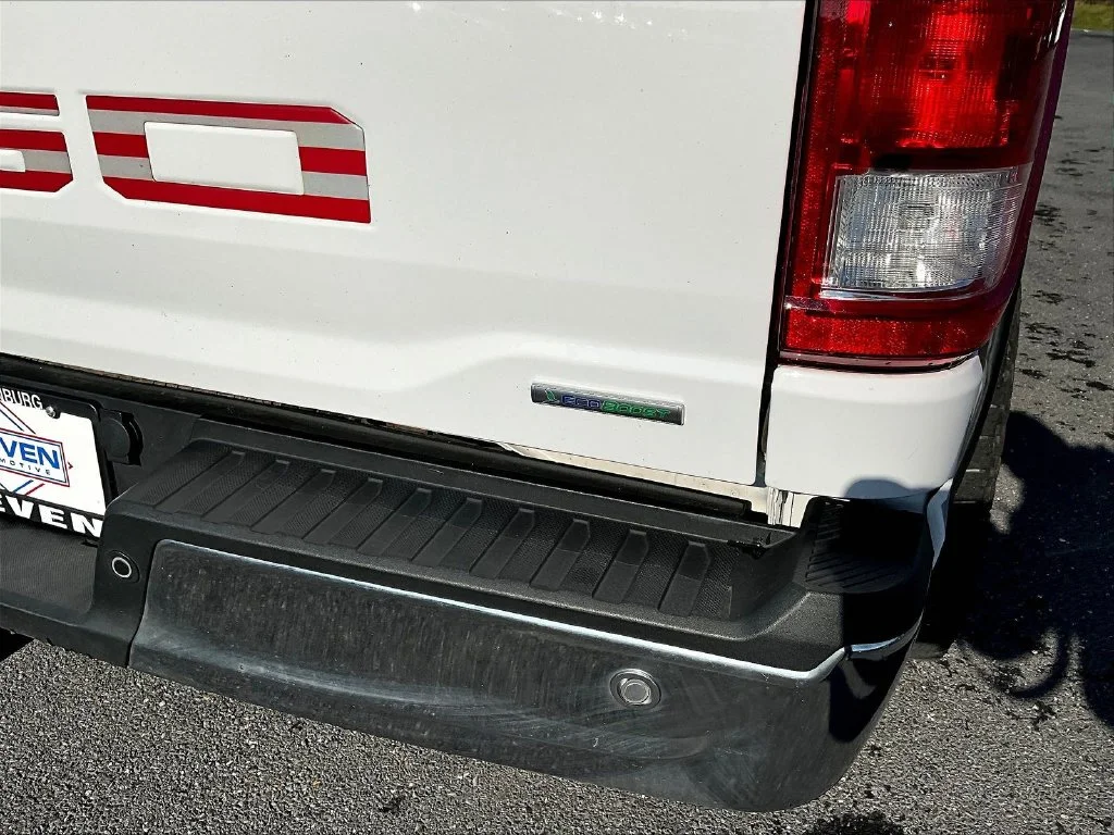 Used 2022 White Ford XL image 28