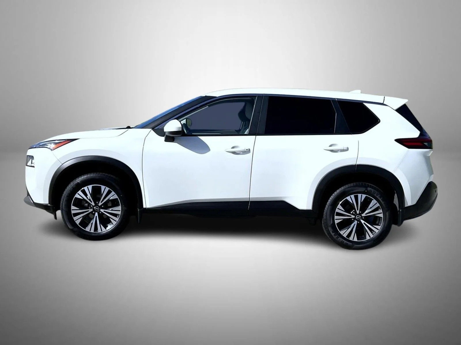 Used 2023 White Nissan SV image 8