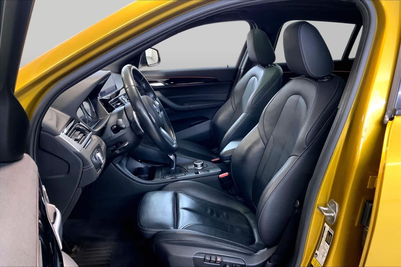 Used 2020 Galvanic Gold Metallic BMW xDrive28i image 7