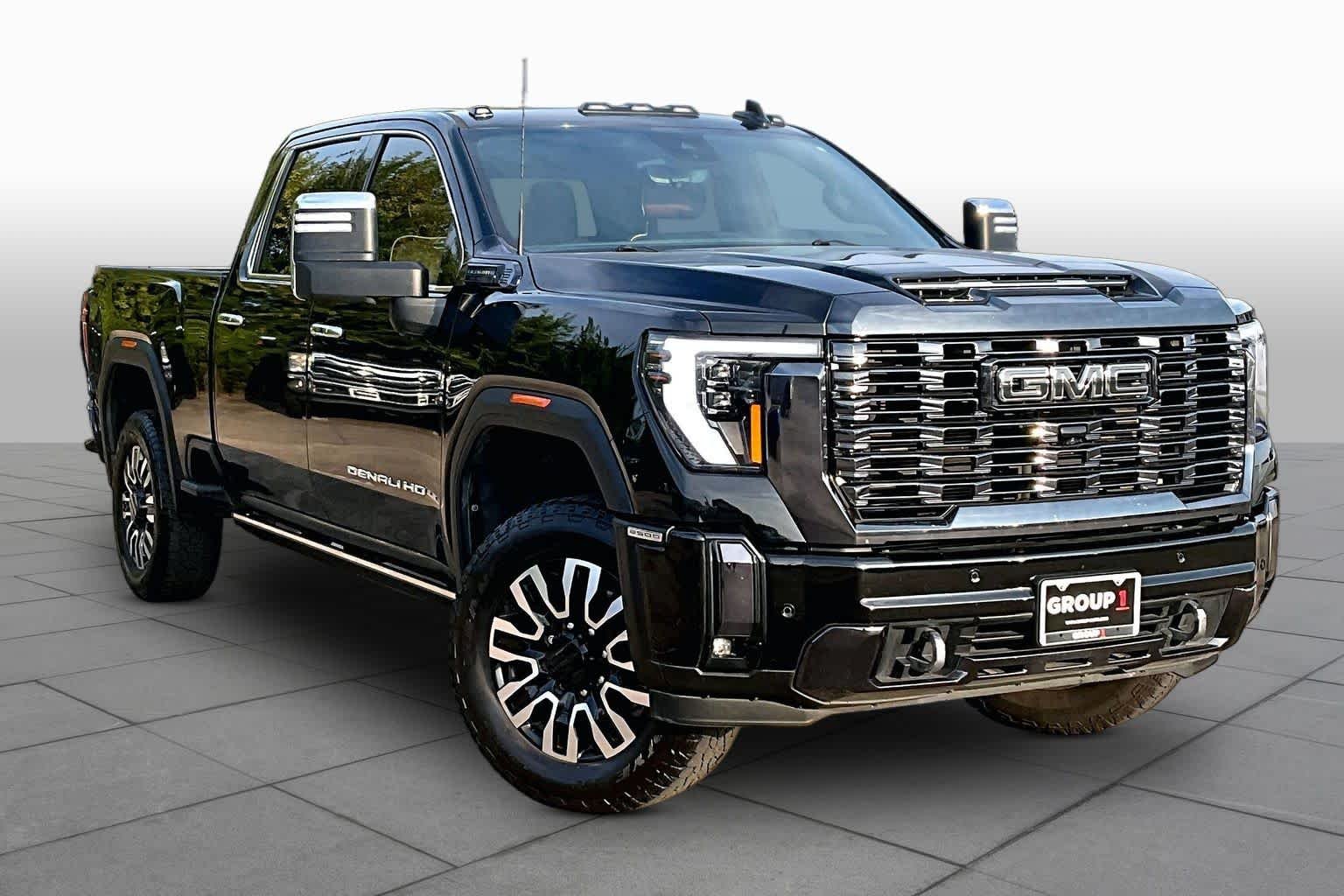 Used 2024 Onyx Black GMC Denali Ultimate image 3