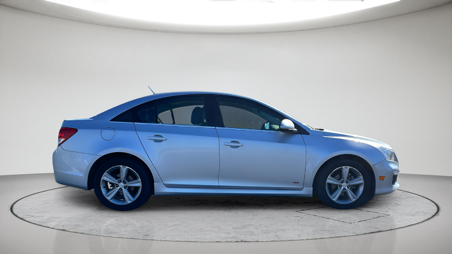 Used 2016 Silver Chevrolet 2LT image 4