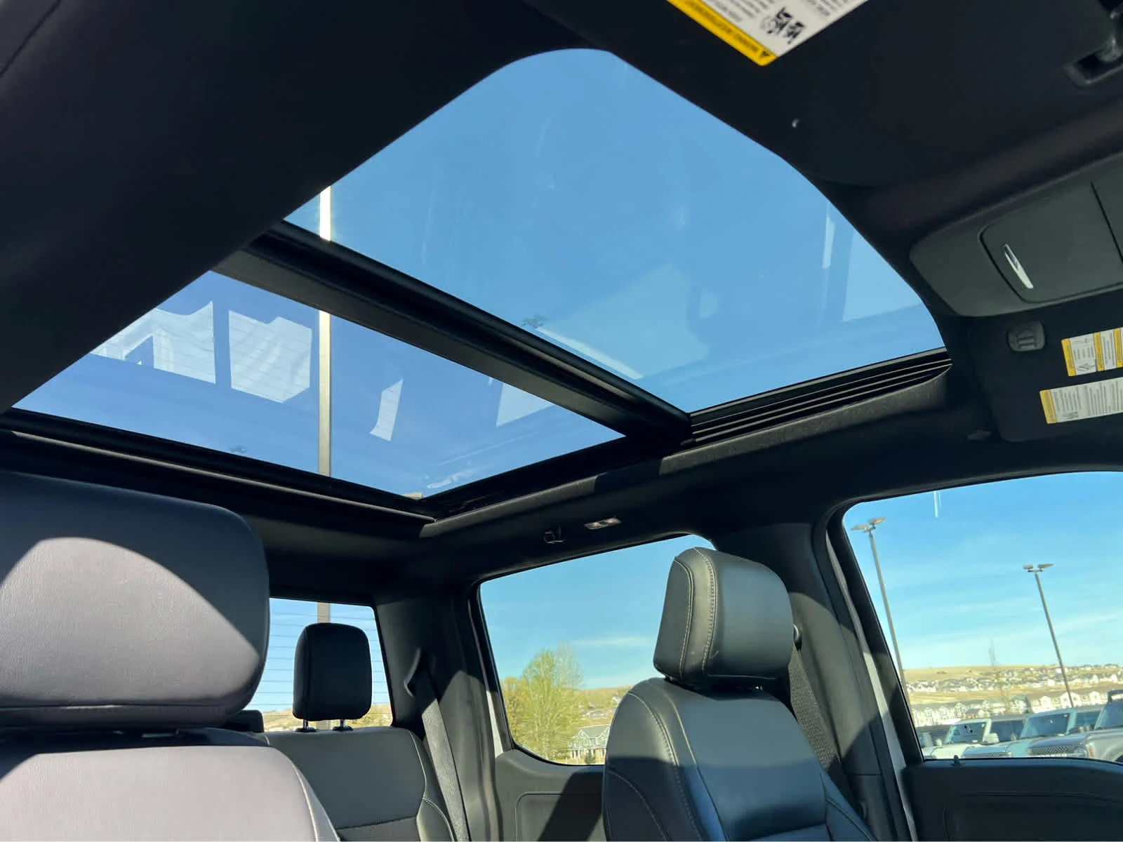 Used 2025 Space White Metallic Ford LARIAT image 21