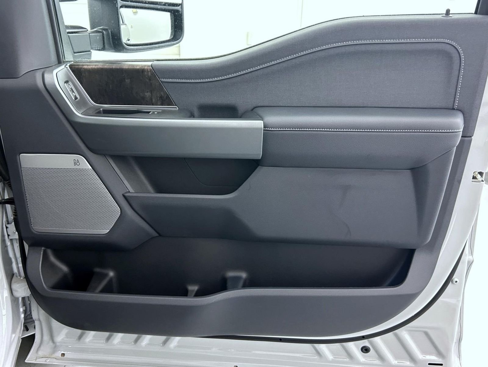 New 2026 Avalanche Ford Lariat image 16