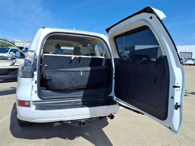 Used 2021 Starfire Pearl Lexus Luxury image 20