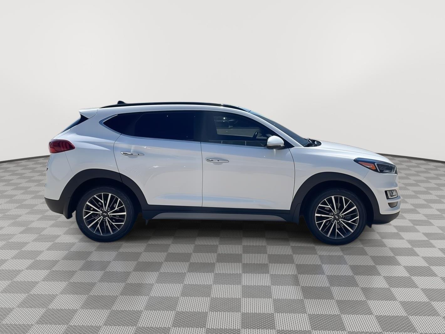 Used 2021 White Cream Hyundai Ultimate image 8